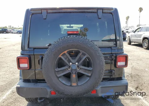 2022 Jeep Wrangler Unlimited Sahara z USA, uszkodzony, nr VIN 1C4HJXEG6NW256632